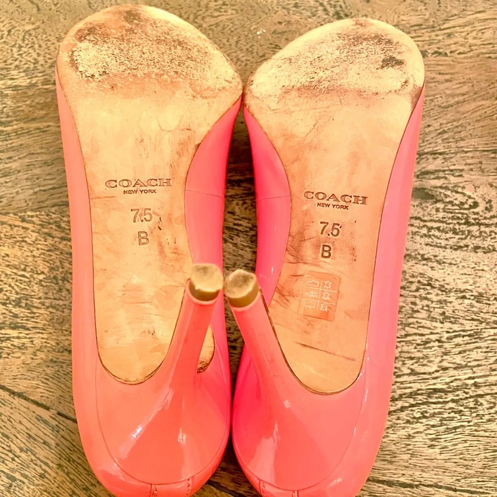 Coach Nala coral patent leather heels, Size 7.5 - Picture 5 of 7